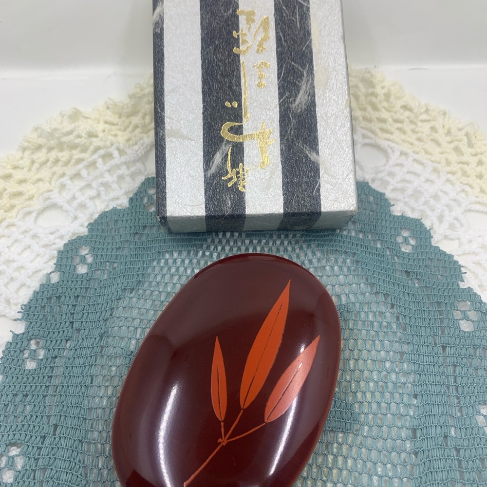 Elegant Red Lacquered Trinket Box